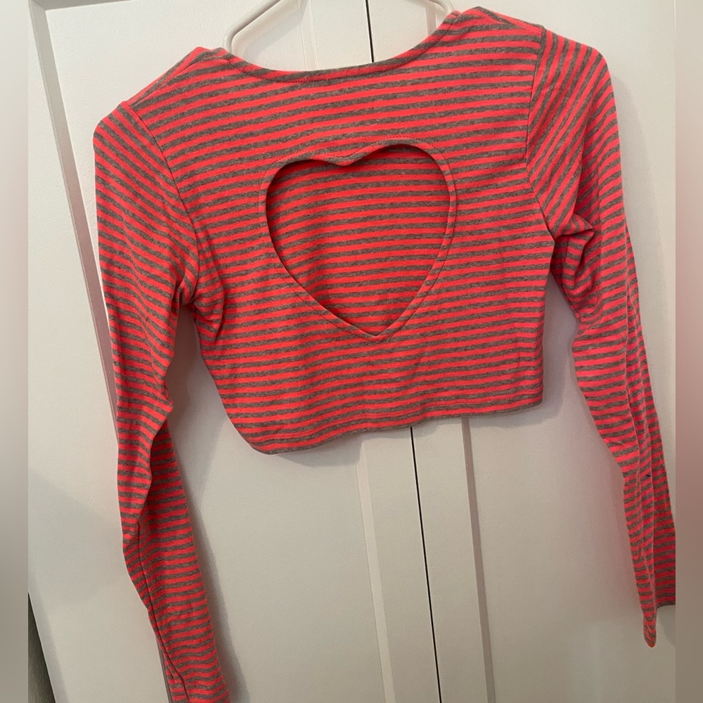 Long Sleeve Crop Top Heart Cut Out- M